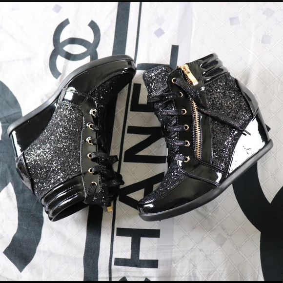 Forever Shoes - LADIES WEDGE SNEAKERS 😍